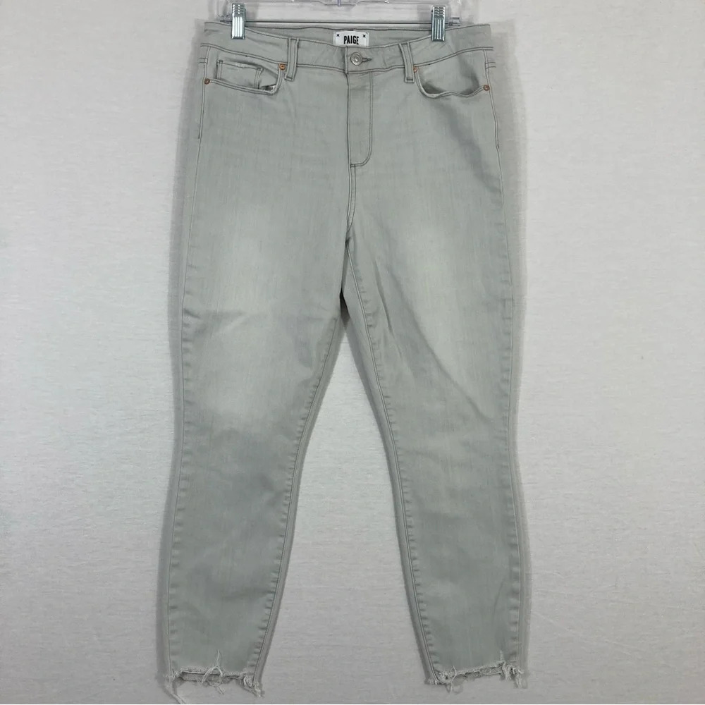 Paige Light Gray Frayed Hem Stretch Hoxton Crop Jeans size 32